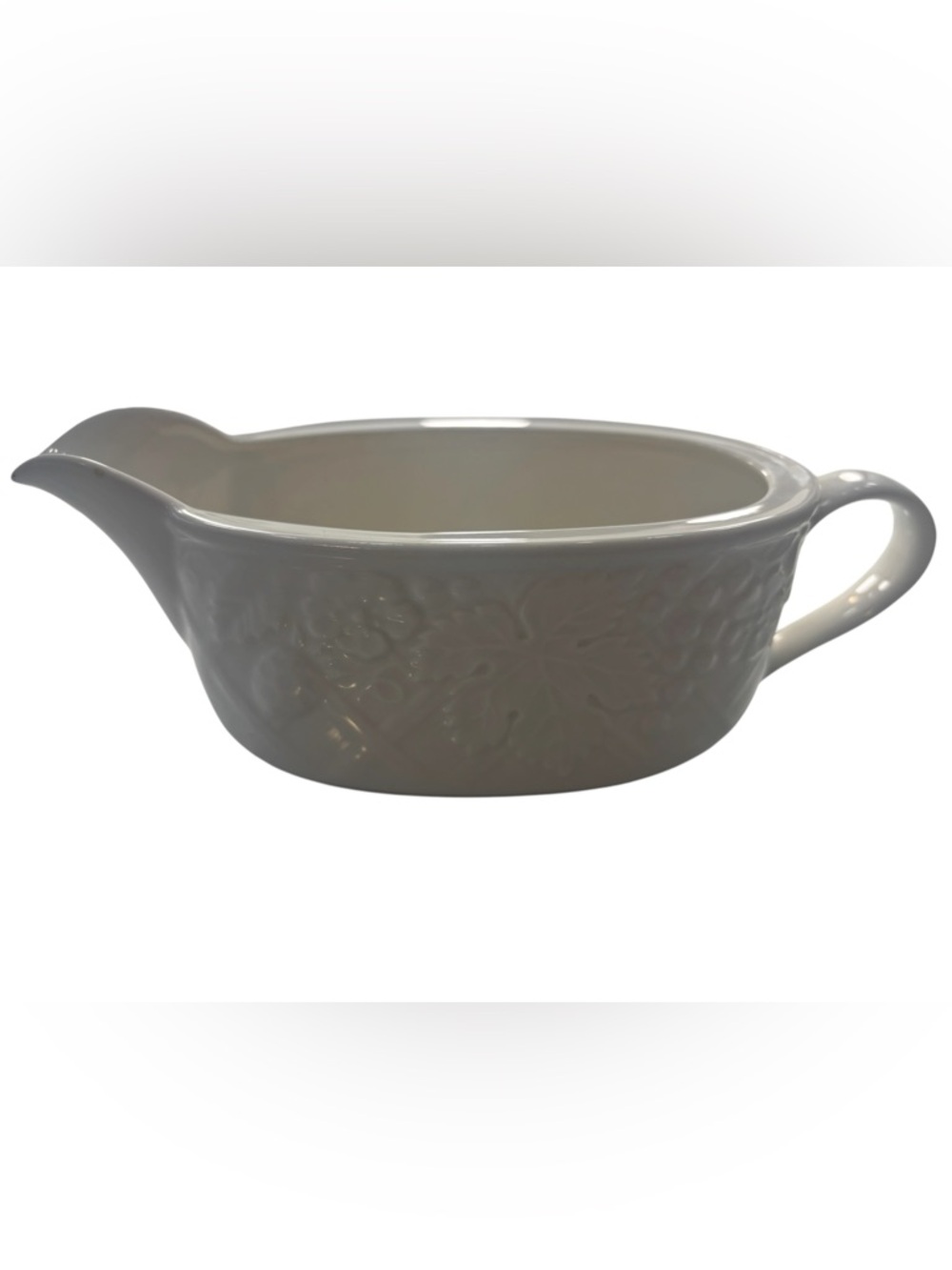 Mikasa English Countryside White Stoneware Gravy Sauce Boat Fruit Embossed DP900